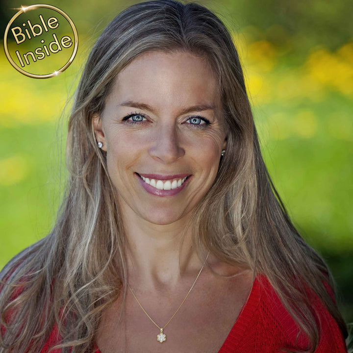 Elegant Christmas gift for Christians – flower necklace with New Testament