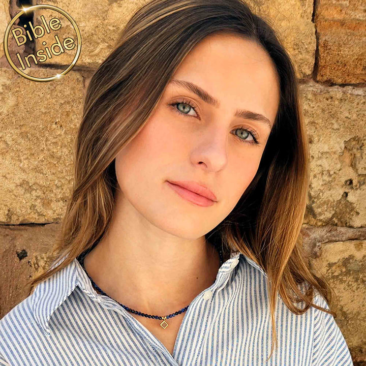 Christian gifts for daughters – elegant square necklace with New Testament