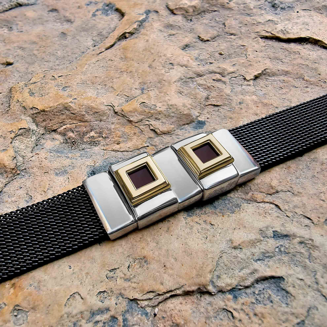 Christian bracelet for Christmas presenting the complete New Testament inside