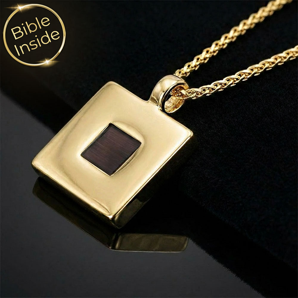 Gold necklace for Christian men in solid 14k – Cubo pendant with scripture chip
