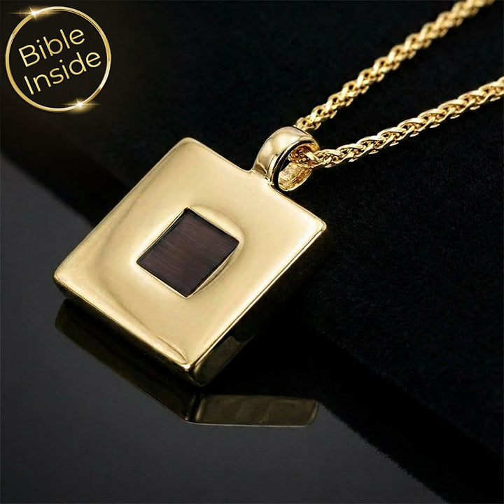 Gold necklace for Christian men in solid 14k – Cubo pendant with scripture chip