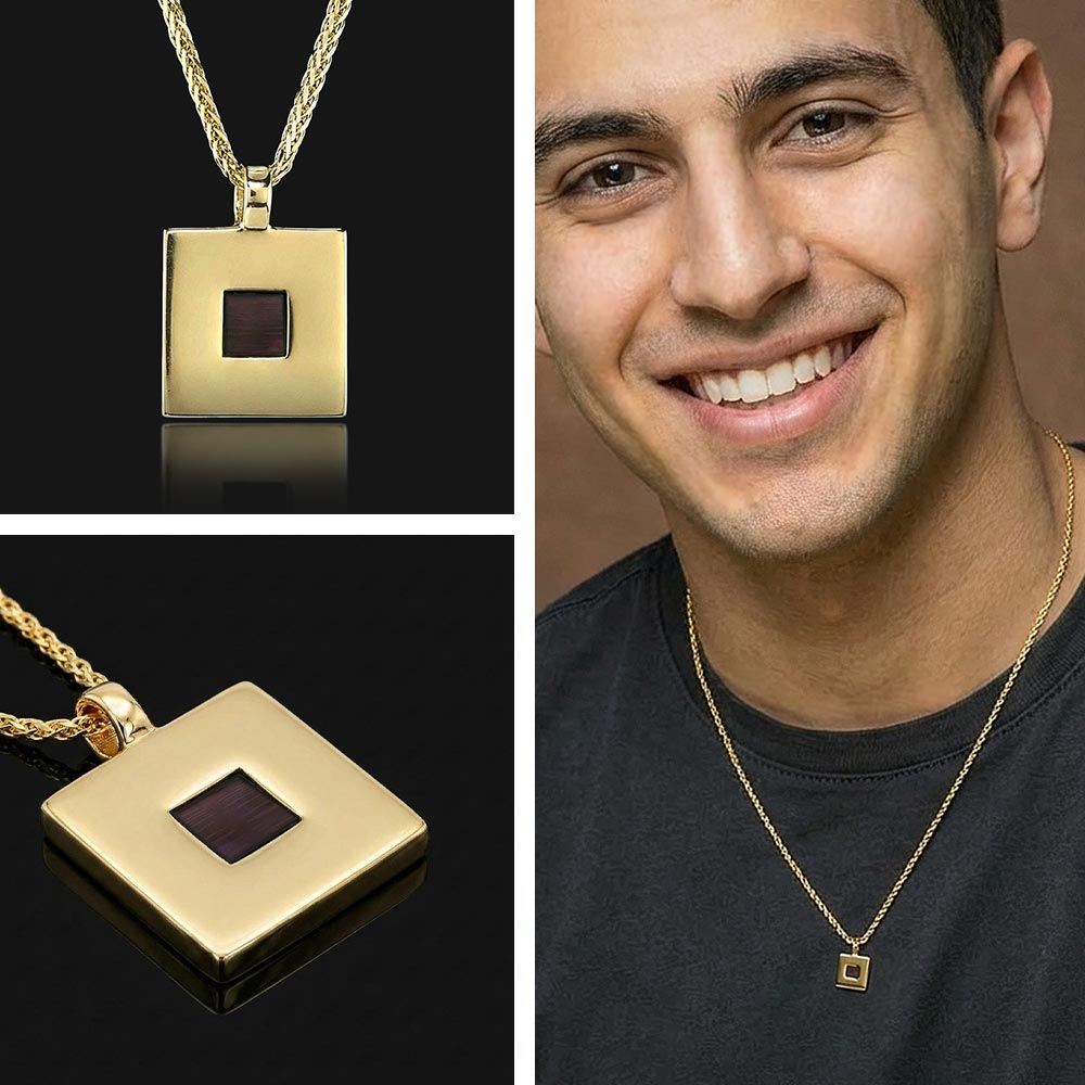 Gold necklace for Christian men – Cubo pendant with New Testament micro Bible chip