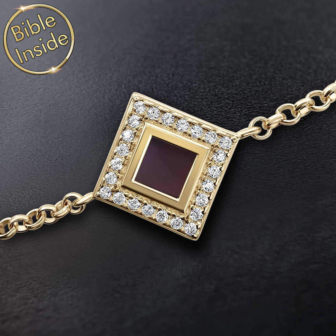 Cute Valentine's Day gift idea in gold – minimalist Christian bracelet for her
