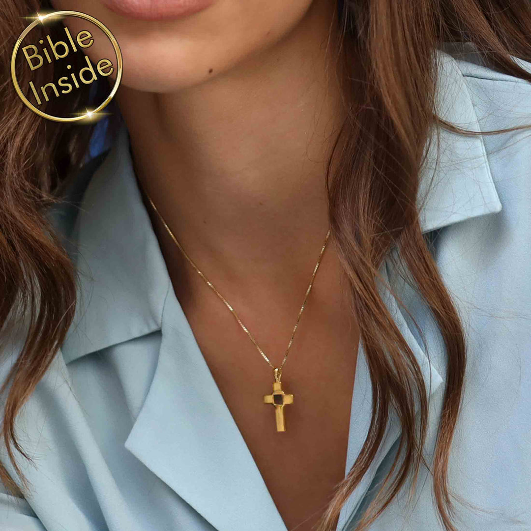 Unique cross pendant in 14k gold – timeless Christian necklace for daily wear