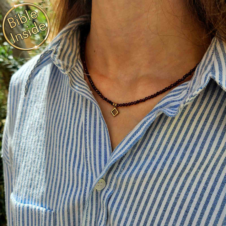 Valentine's gift idea for girlfriend – rhombus Christian necklace treasure