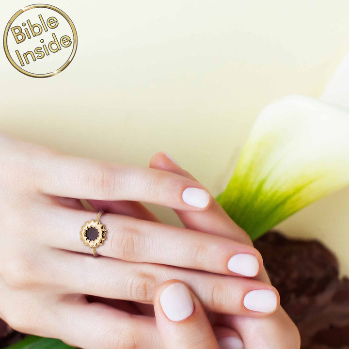 Ring for Valentine's day with miniature Bible inside – elegant floral gold ring