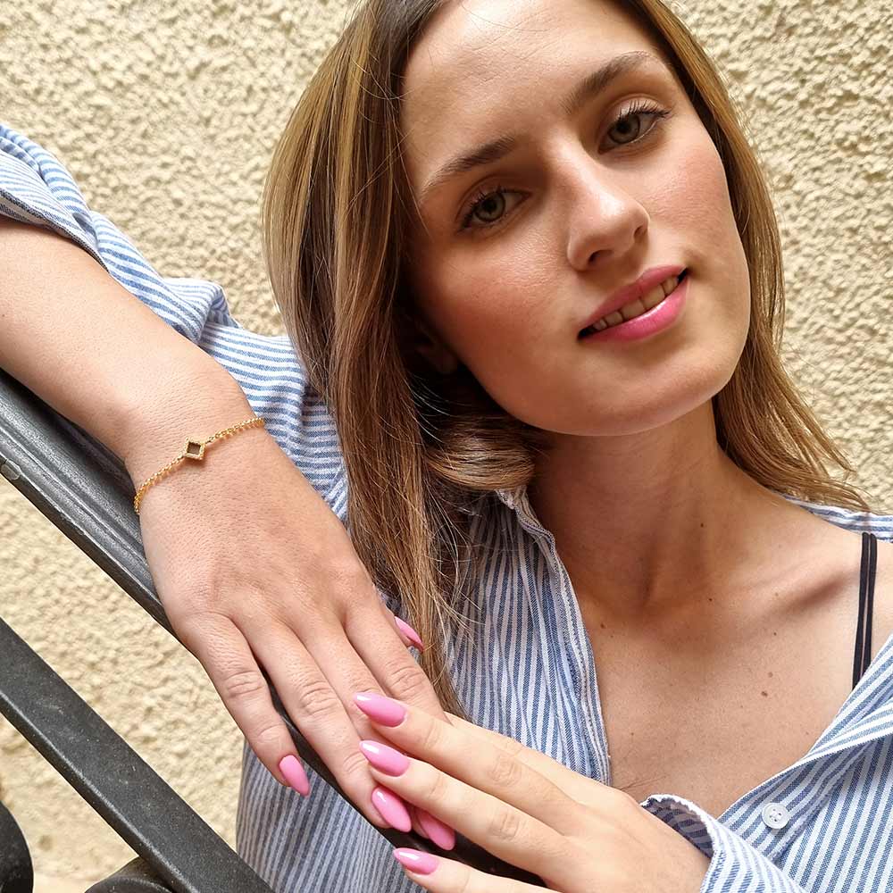 Gold rhombus bracelet – valentine's day gift for coworker from Shlama